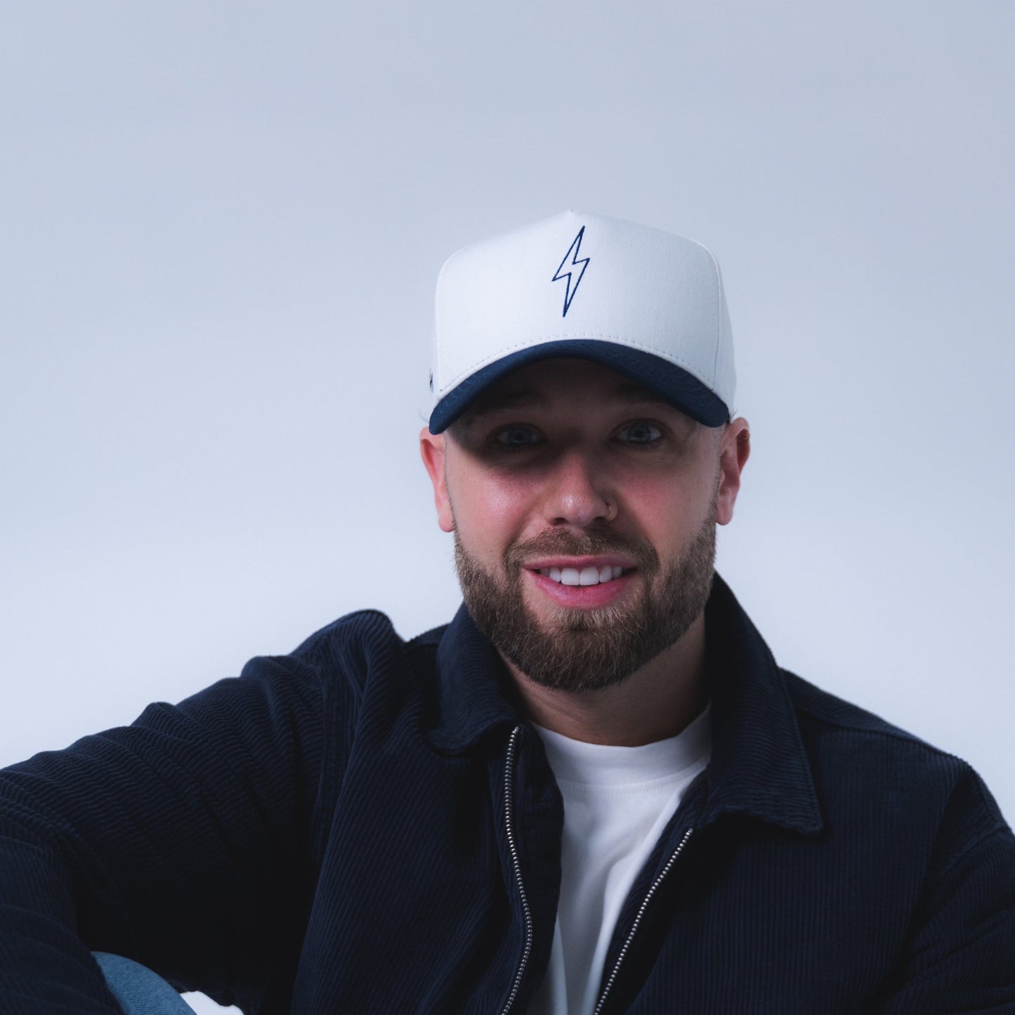 Staple Bolt - White/Navy