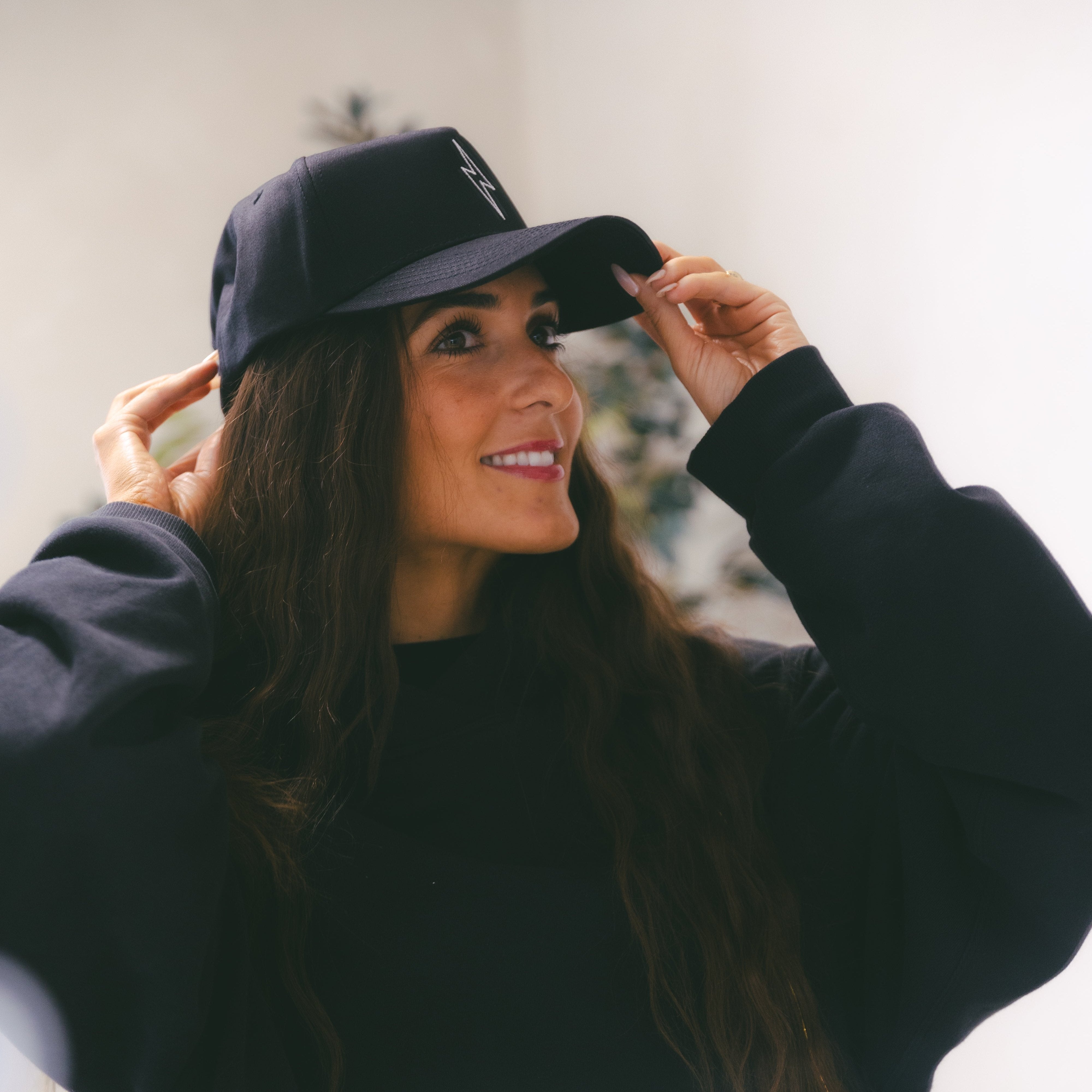 What Keeps Two Tone Hats Consistent in Fashion